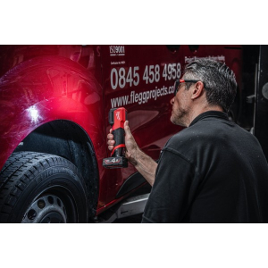 Фонарь светодиодный аккумуляторный для подбора цвета Milwaukee, M12 CML-401 (+ заряд.устройство, 1 акум.Х 4Ач, картон) (4933479366)