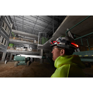Фонарь светодиодный аккумуляторный Milwaukee для крепления на каску, L4 HL-VIS-301 (4933479768)