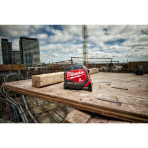 Рулетка метрическая MILWAUKEE WIDE BLADE, 8м (33мм)